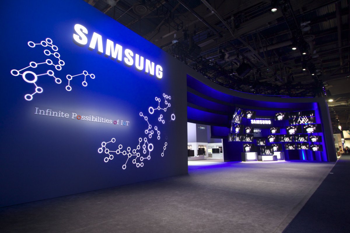 CES Samsung Exhibit Fine Design Associates